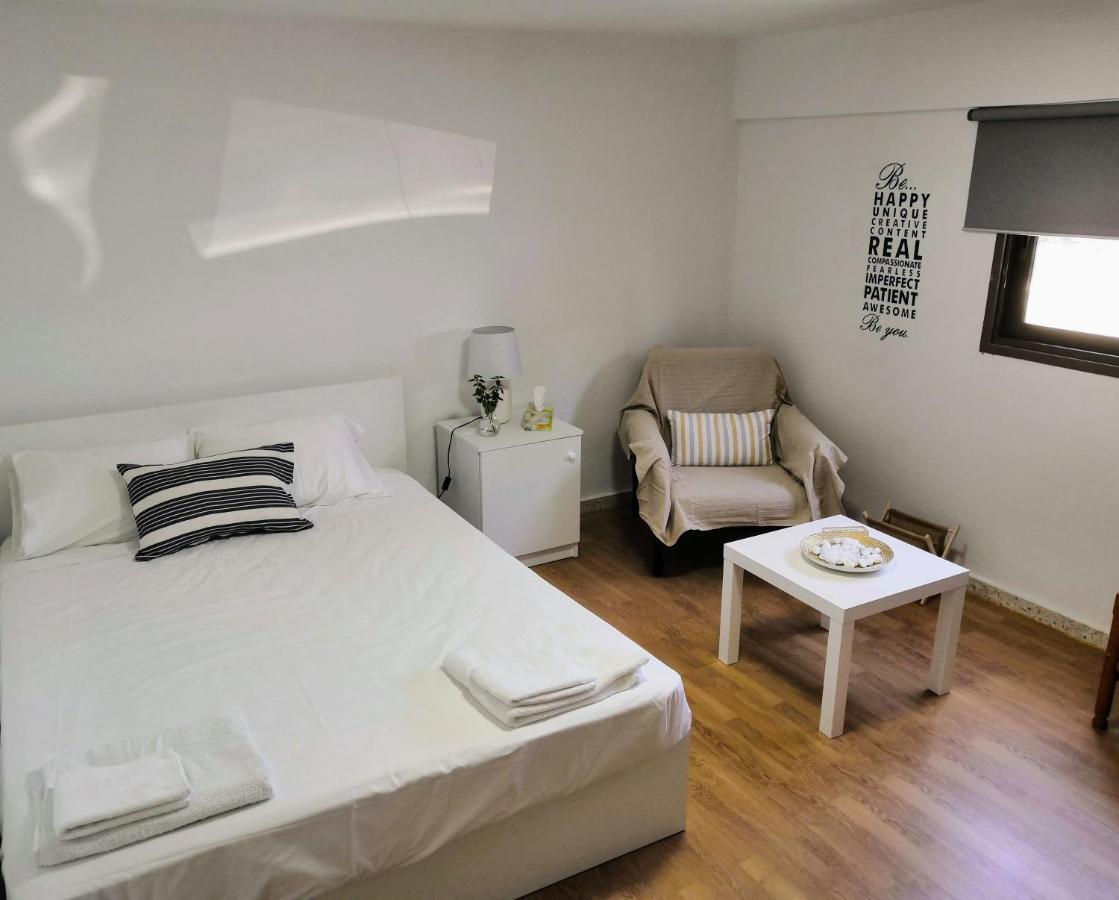Guest Apartments Лімасол Екстер'єр фото
